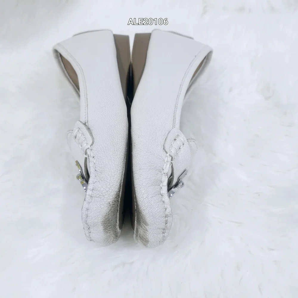Michael Kors Mocassines Hamilton Cream whith Logo MK Size 8.5M